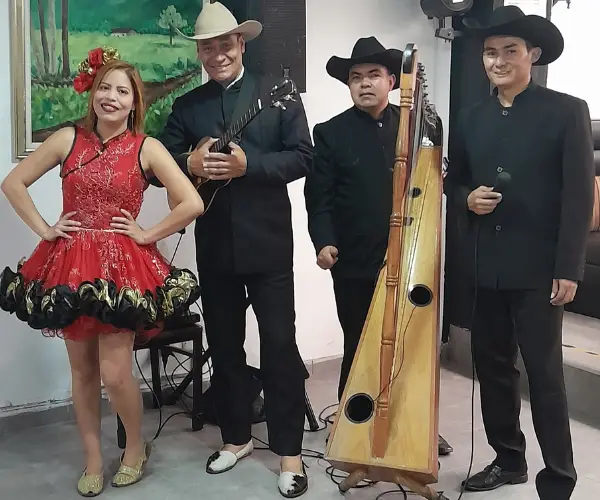 Grupo Llanero Joropo sin Fronteras Bogotá (5)